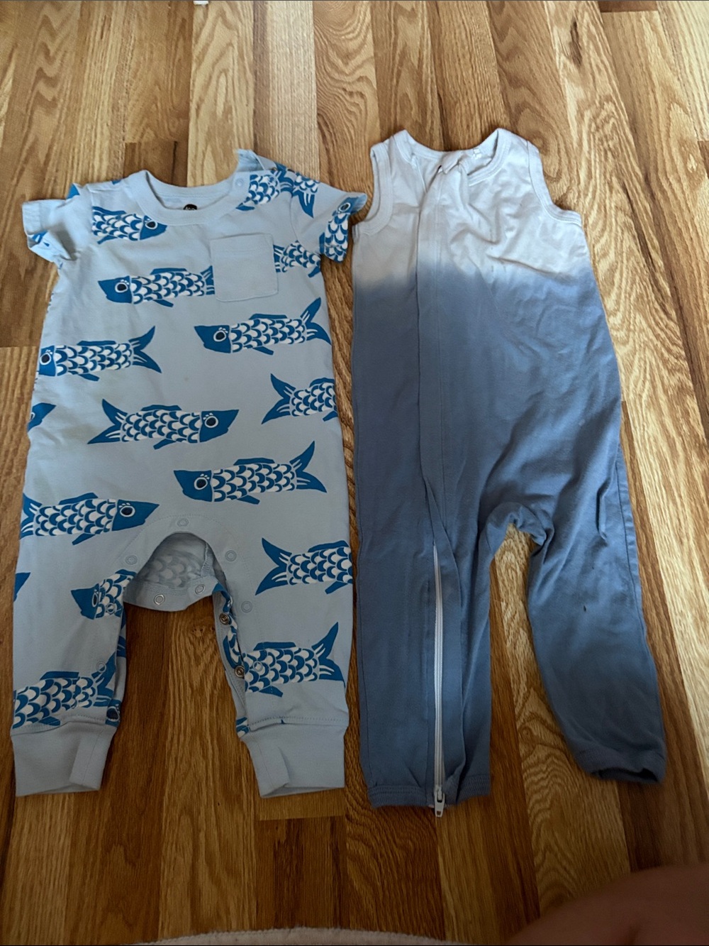 9-12  2 items Coccoli Light Gray Zippered Baby Romper/
Tea blue